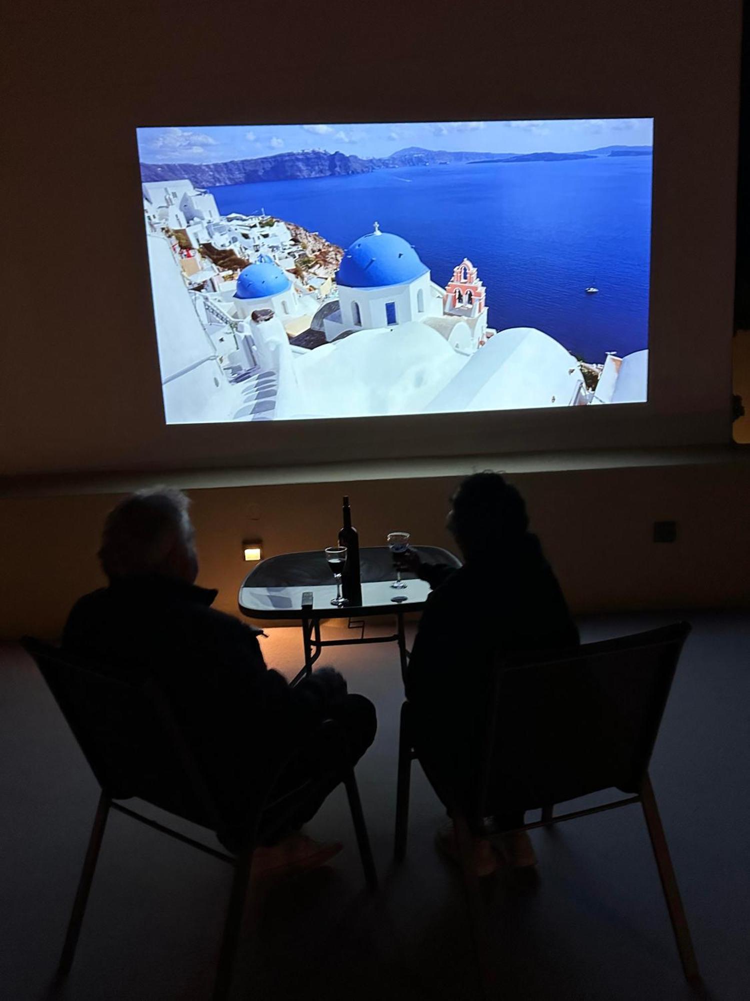 Love Nest With Hot Tub, Hammam & Outdoor Cinema Akrotírion Екстериор снимка