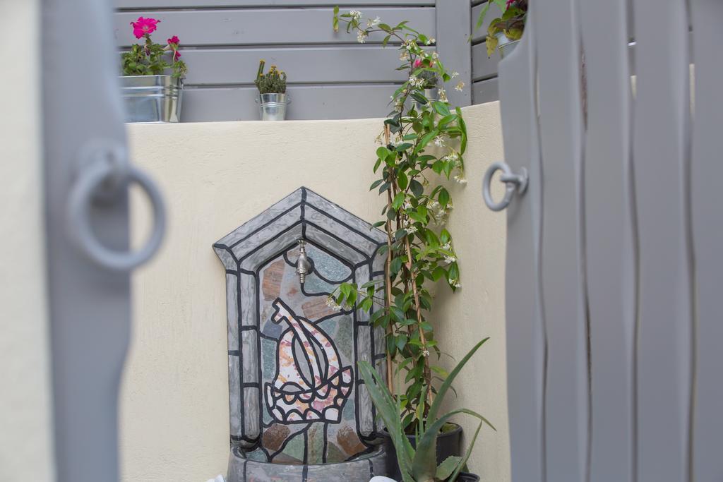 Love Nest With Hot Tub, Hammam & Outdoor Cinema Akrotírion Екстериор снимка