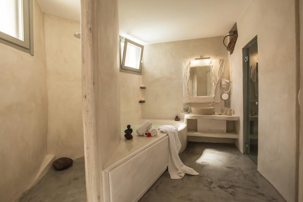 Love Nest With Hot Tub, Hammam & Outdoor Cinema Akrotírion Екстериор снимка